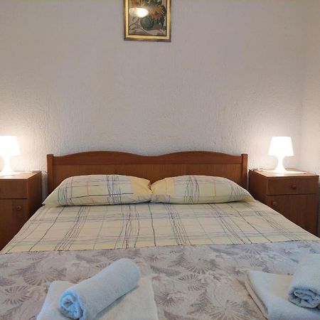 Apartments Hodanic Krk Town Habitación foto